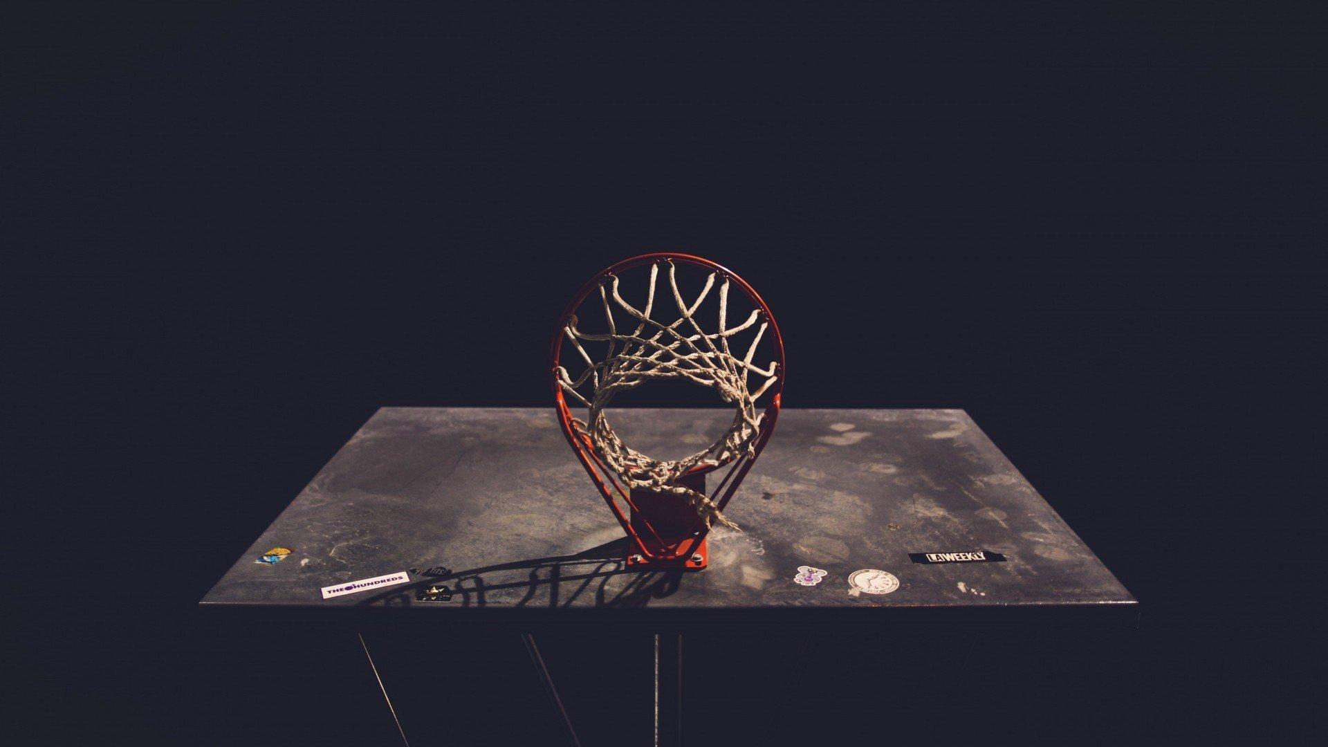 英雄联盟全球总决赛，巅峰对决点燃电竞热潮