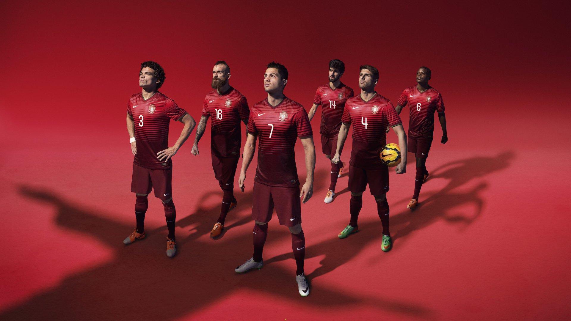 激情对决！城市德比战引爆球迷狂欢夜